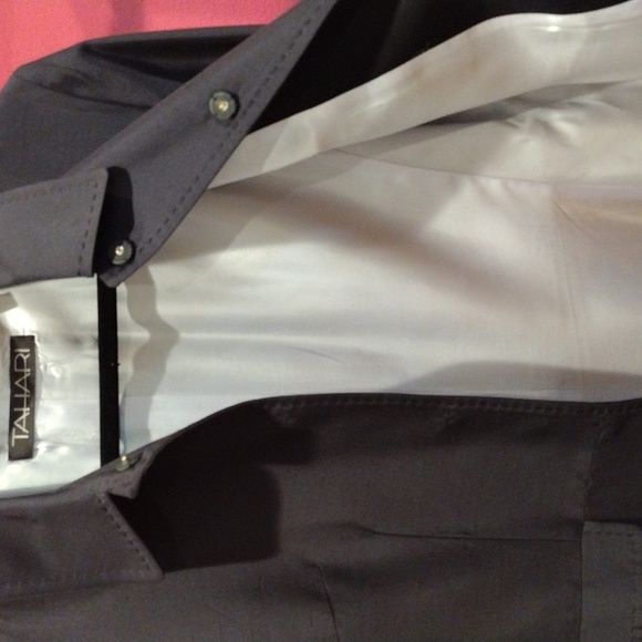 Tahari women's silk navy blue 2-piece suit. EUC. Size 10. - Picture 6 of 13